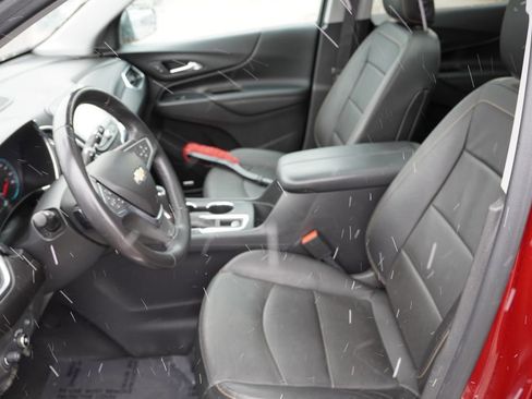 Used 2020 Chevrolet Equinox Premier image 16