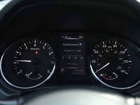 Used 2018 Nissan Rogue Sport SL w/ SL Premium Package image 22