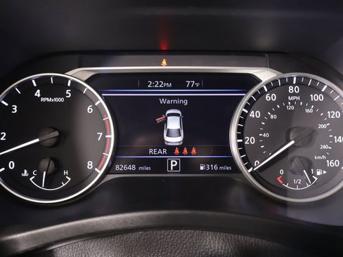 Used 2023 Nissan Sentra SR w/ Trunk Package FWD image 4