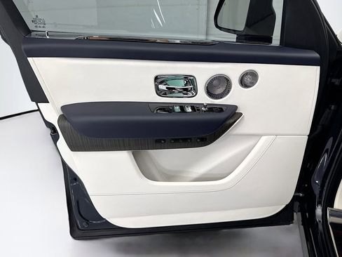 Certified 2026 Rolls-Royce Cullinan image 23