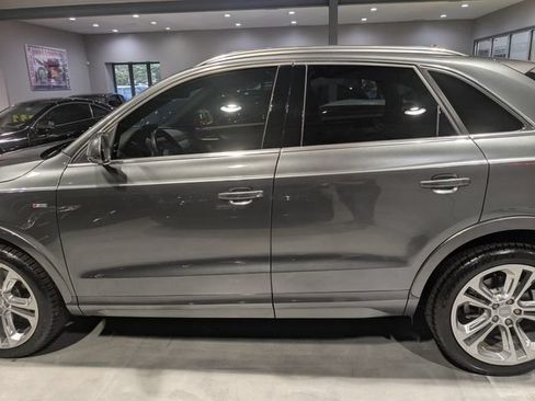 Used 2018 Audi Q3 2.0T Premium Plus w/ Premium Plus Package AWD/4WD image 5
