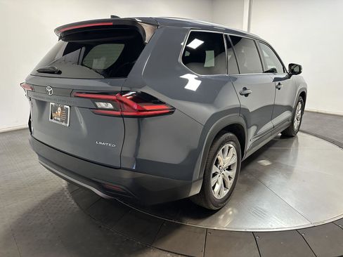 Used 2025 Toyota Grand Highlander AWD image 13
