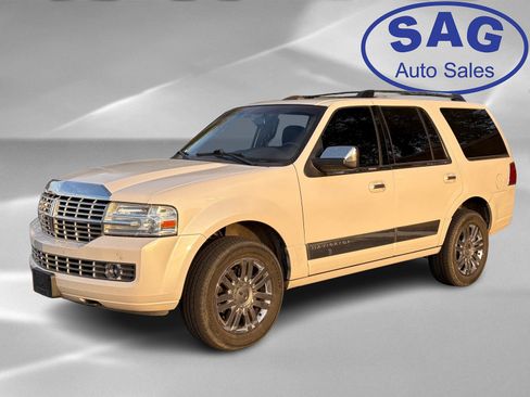 Used 2012 Lincoln Navigator 4WD image 5