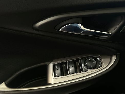 Used 2023 Chevrolet Malibu LT FWD image 12