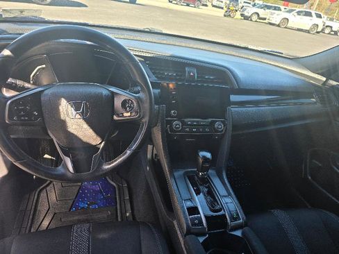 Used 2020 Honda Civic EX image 9