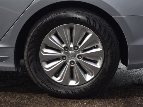 Used 2017 Hyundai Sonata SE image 12