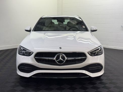 Used 2025 Mercedes-Benz C 300 4MATIC Sedan image 4
