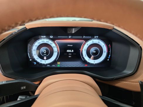 Used 2026 Aston Martin DBX 707 image 6