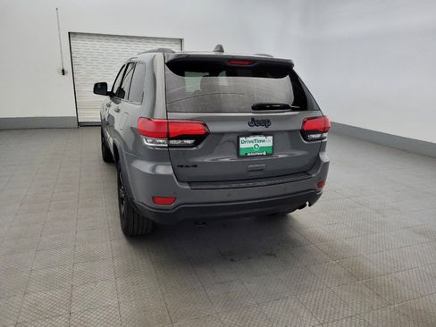 Used 2019 Jeep Grand Cherokee Laredo image 6