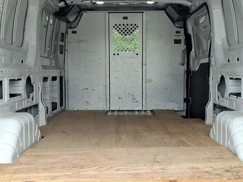 Used 2024 Ford Transit 150 Low Roof RWD image 10