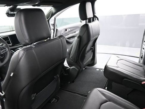 New 2026 Chrysler Voyager LX image 15
