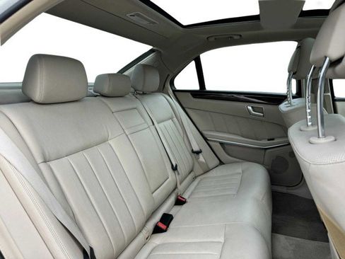 Used 2015 Mercedes-Benz E 400 4MATIC Sedan image 48