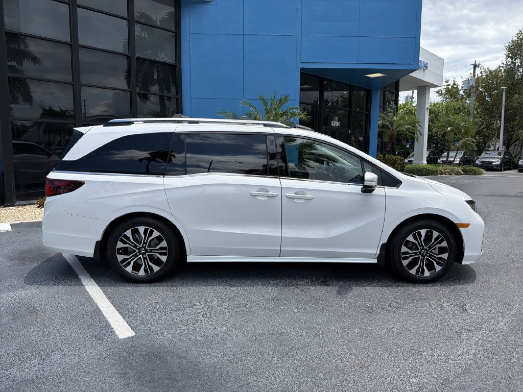 New 2026 Honda Odyssey Elite image 9