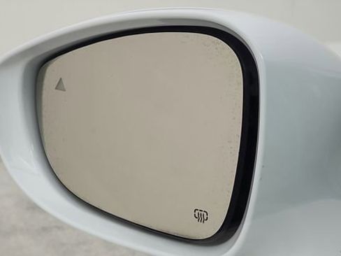 Used 2022 Chrysler Pacifica Touring-L FWD image 18