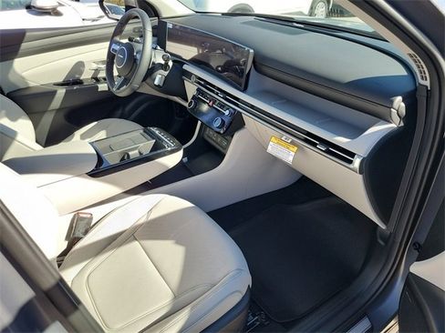 New 2026 Hyundai Tucson Limited image 17