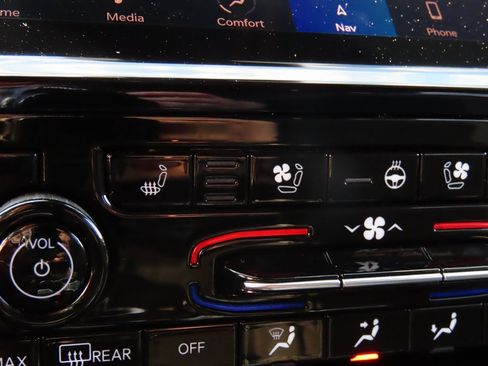 Used 2024 Jeep Grand Cherokee Trailhawk image 30