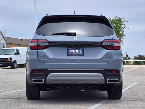 Used 2025 Honda Pilot Elite image 6