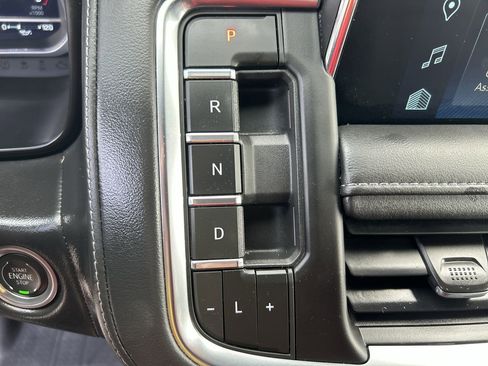 Used 2023 Chevrolet Tahoe Z71 w/ Z71 Off-Road Package image 39