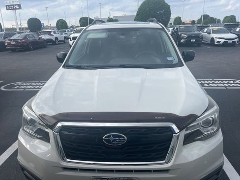 Used 2018 Subaru Forester 2.5i Premium w/ Popular Package #3B image 2