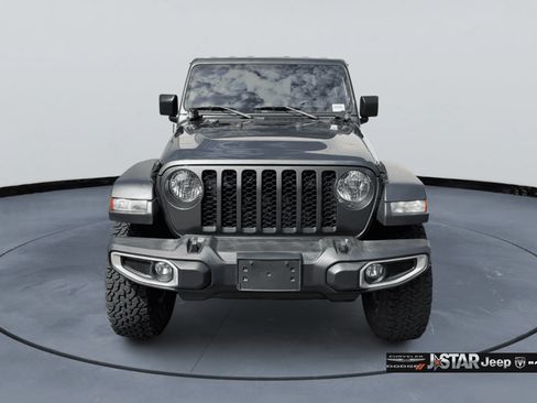 Used 2023 Jeep Gladiator Sport AWD/4WD image 2