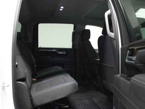 Used 2025 Chevrolet Silverado 2500 LT w/ Convenience Package AWD/4WD image 15