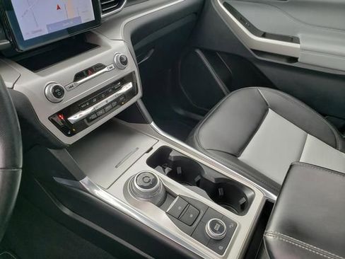 Used 2023 Ford Explorer XLT w/ Equipment Group 202A image 26