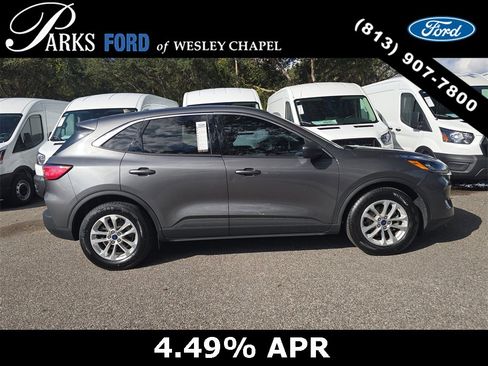 Certified 2022 Ford Escape SE image 3