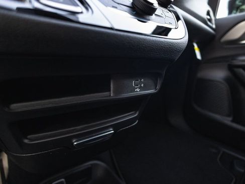 New 2026 Chrysler Pacifica Select FWD image 16