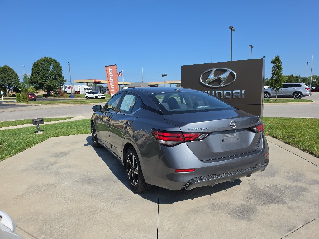 Used 2024 Nissan Sentra SV FWD image 7