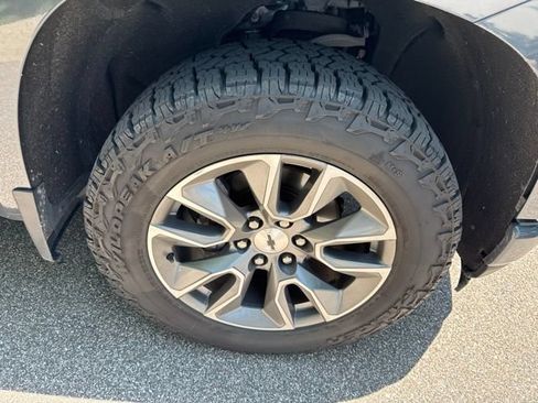 Used 2021 Chevrolet Silverado 1500 RST AWD/4WD image 9