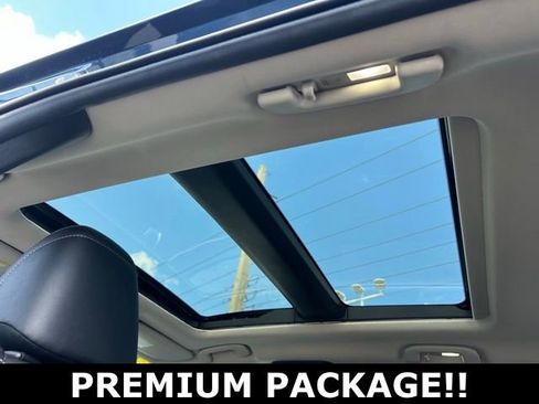 Used 2025 MAZDA CX-50 AWD 2.5 S w/ Premium Package image 17