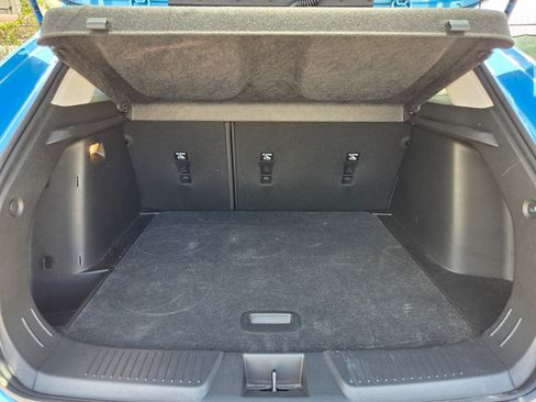 Used 2025 Chevrolet Trax LT FWD image 13