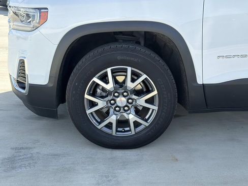 Used 2023 GMC Acadia SLT w/ Preferred Package image 7