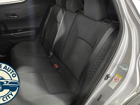 Used 2018 Toyota C-HR XLE FWD image 24