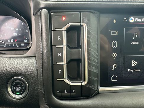 Used 2024 GMC Yukon Denali w/ Denali Reserve Package image 29