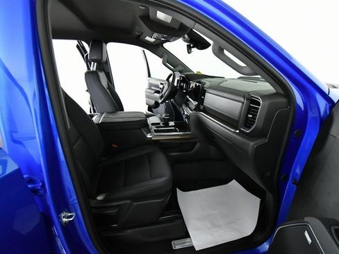 Used 2025 Chevrolet Silverado 1500 LT Trail Boss w/ Convenience Package II image 22