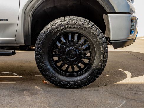 Used 2020 GMC Sierra 3500 Denali w/ Denali Ultimate Package image 12