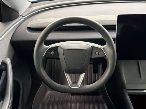 Used 2025 Tesla Model 3 Long Range RWD image 17