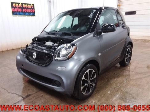 Used 2016 smart fortwo passion image 4