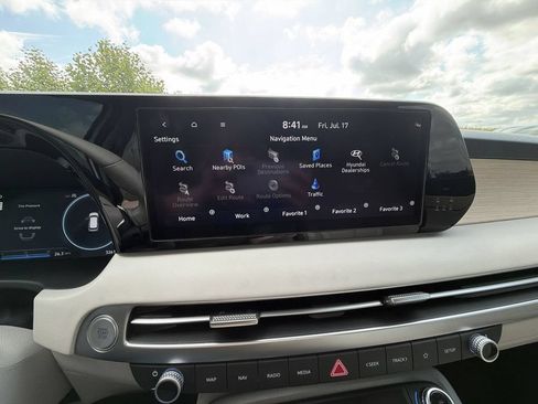 Used 2024 Hyundai Palisade Limited AWD/4WD image 20