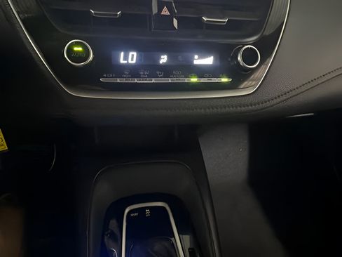 Used 2021 Toyota Corolla SE FWD image 23