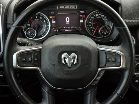 Used 2021 RAM 1500 Laramie AWD/4WD image 17