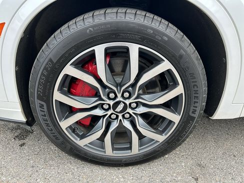 Used 2023 Cadillac XT6 Sport AWD/4WD image 9