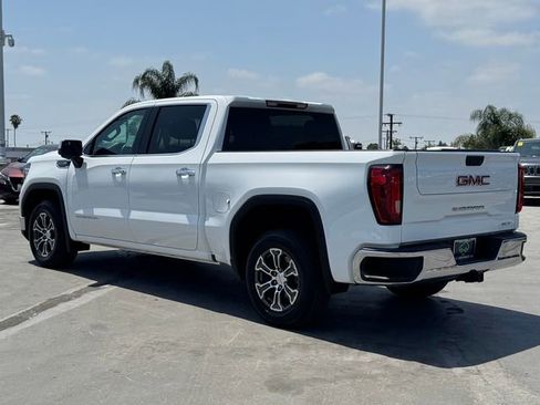 Certified 2025 GMC Sierra 1500 SLT RWD image 3