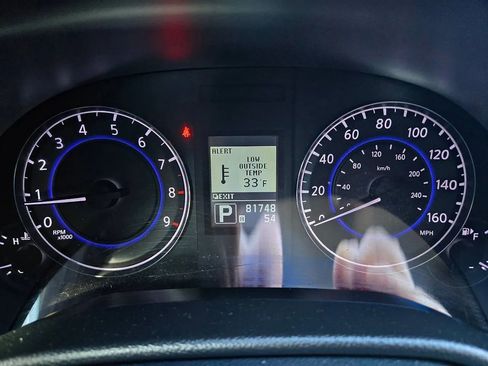 Used 2013 INFINITI G37 x Sedan w/ Premium Pkg image 32