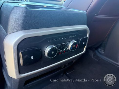 Used 2023 Ford Expedition Limited image 28