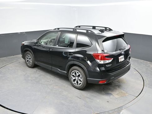 Used 2023 Subaru Forester Premium AWD/4WD image 28