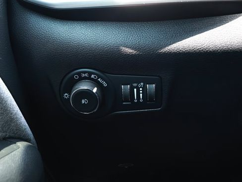 Certified 2022 Jeep Compass Latitude w/ Sun and Sound Group AWD/4WD image 15