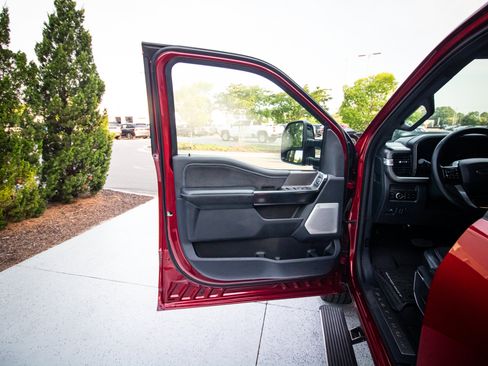 Used 2026 Ford F250 Platinum AWD/4WD image 14