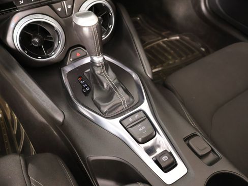 Used 2023 Chevrolet Camaro LT RWD image 7